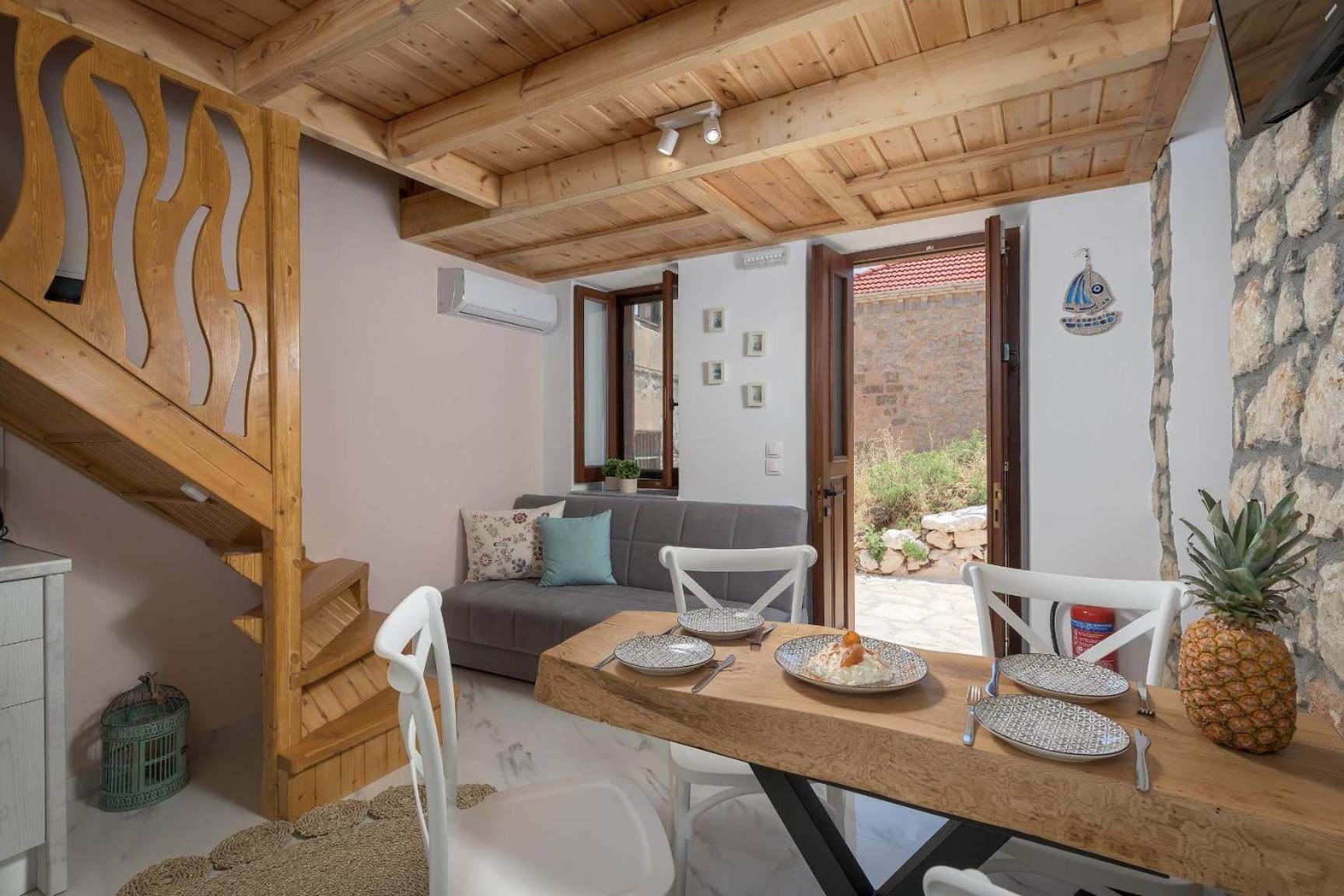 Captain'S Memories Stylish Harbour Apartments Chalki Town المظهر الخارجي الصورة