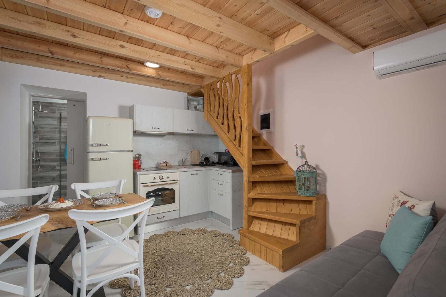 Captain'S Memories Stylish Harbour Apartments Chalki Town المظهر الخارجي الصورة